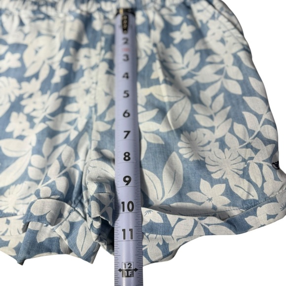 Vineyard Vines Romper Girls M Blue White Floral Chambray Button Elastic Waist - Picture 12 of 14